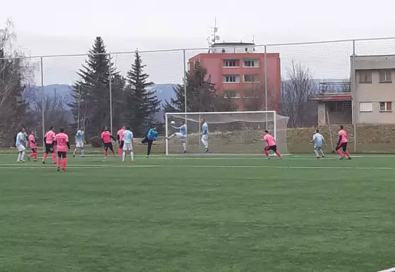 15. kolo SLAVOJ KYNŠPERK - TJ K.VARY-DVORY 0:10
