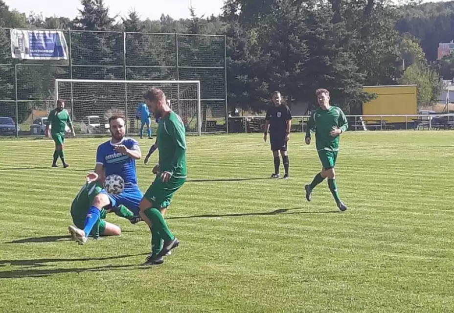 SLAVOJ KYNŠPERK - JISKRA BŘEZOVÁ 2-2 (1:0)