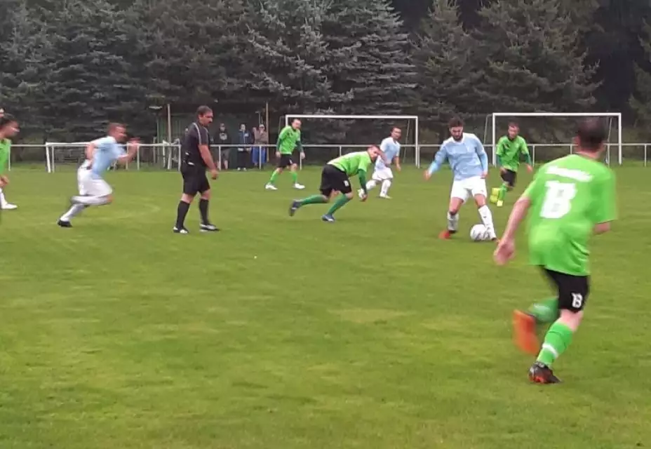 SLAVOJ KYNŠPERK - TJ ELEKTROPORCELÁN MERKLÍN 5-1 (3:1)